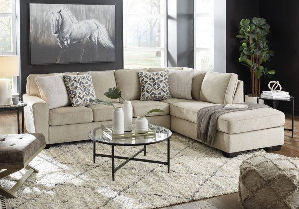Decelle Putty 2pc RAF Chaise Sectional