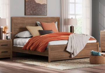 Broachmyn Auburn King Panel Bed