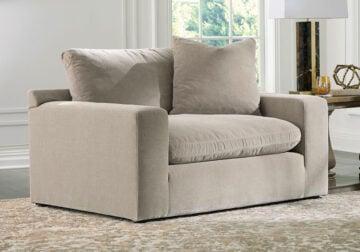 Maxton Heights Pebble Chair & 1/2